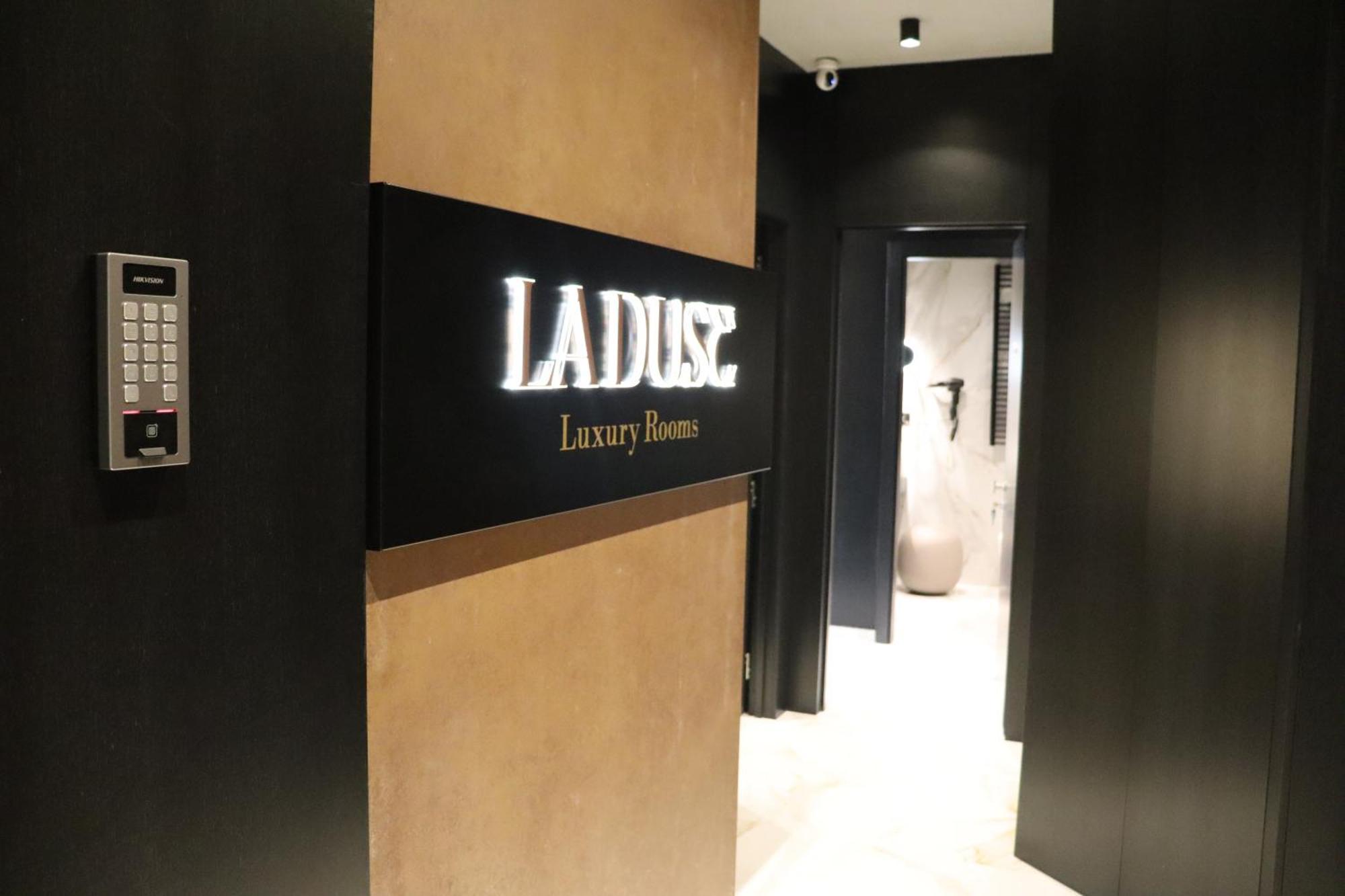 La Duse Luxury Rooms Pescara Exterior photo